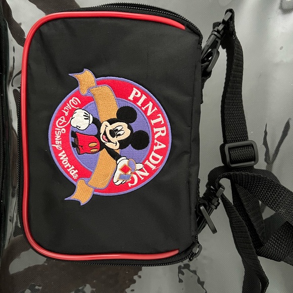 Disney pin bag and pins lot - Picture 2 of 3